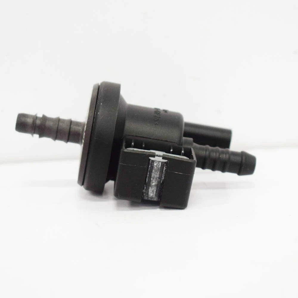 NEW AUDI TT R8 VW JETTA SOLENOID VALVE 06H906517B ORIGINAL