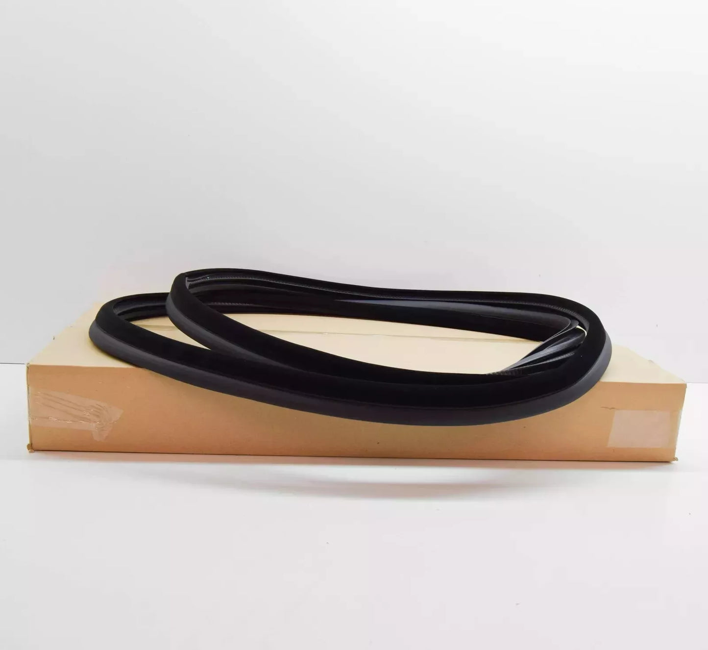 NEW BMW 4 GRAN COUPE F36 FRONT LEFT (DRIVER SIDE) DOOR SEAL RUBBER 51727409193