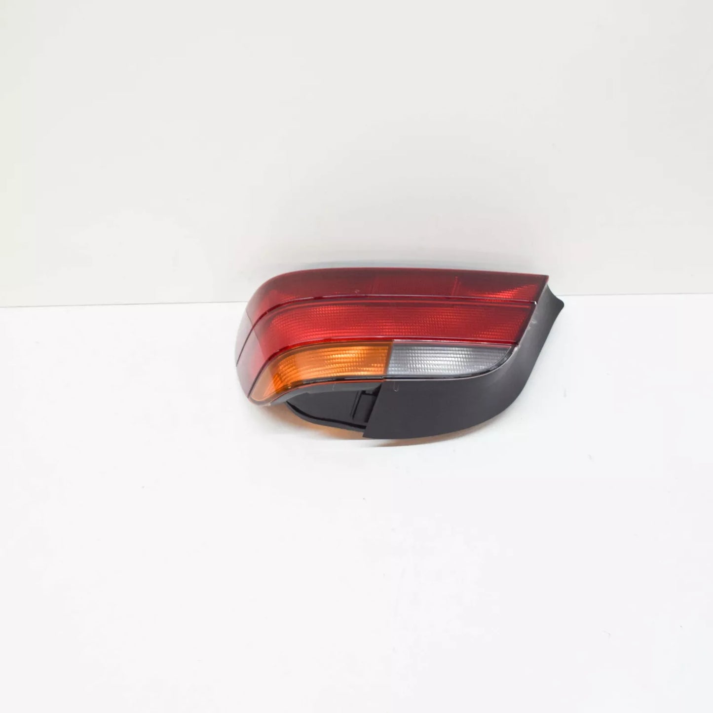 NEW BMW E38 SEDAN TAIL LIGHT RIGHT 8360080 63218360080 ORIGINAL