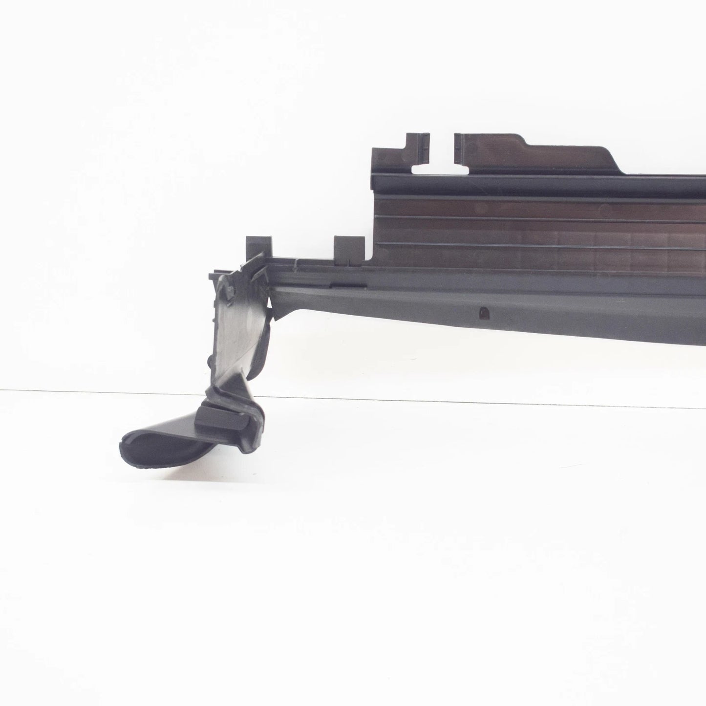 NEW MERCEDES-BENZ C W205 RADIATOR BOTTOM AIR DUCT A2055050330 ORIGINAL