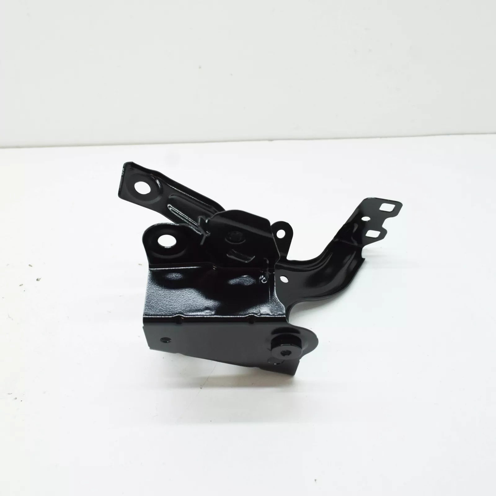 NEW BMW 6 GRAN TURISMO G32 FRONT RIGHT FENDER HOLDER 41007481064 ORIGINAL