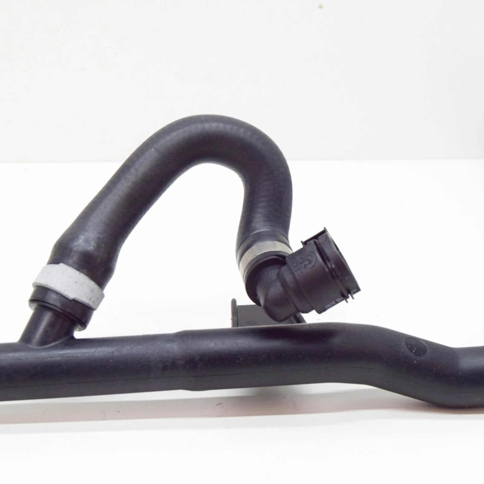 NEW BMW Z4 ROADSTER E89 ENGINE COOLANT PIPE 7585738 17127585738 ORIGINAL