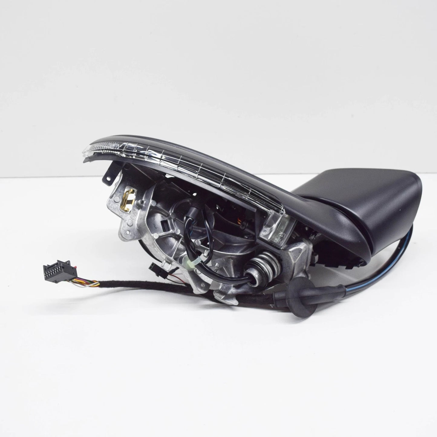 NEW VW TOUAREG 7P FRONT LEFT SIDE DOOR MIRROR HOUSING RHD 7P6857507P9B9 ORIGINAL