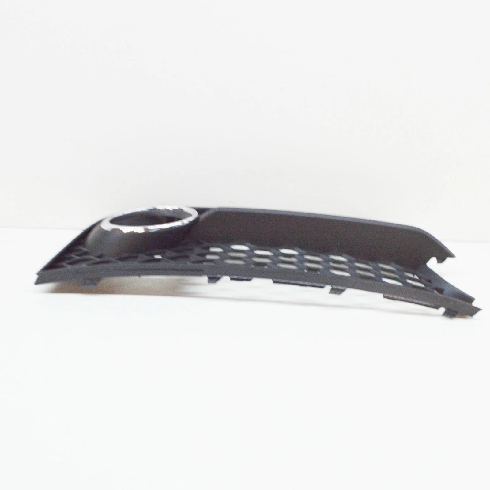 NEW AUDI TT 8J FRONT BUMPER RIGHT AIR GUIDE GRILLE 8J0807682HT94 ORIGINAL