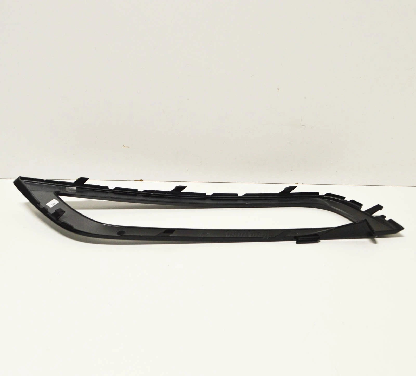 NEW VW PASSAT B7 R-LINE FRONT BUMPER RIGHT TRIM 3AA853212B041