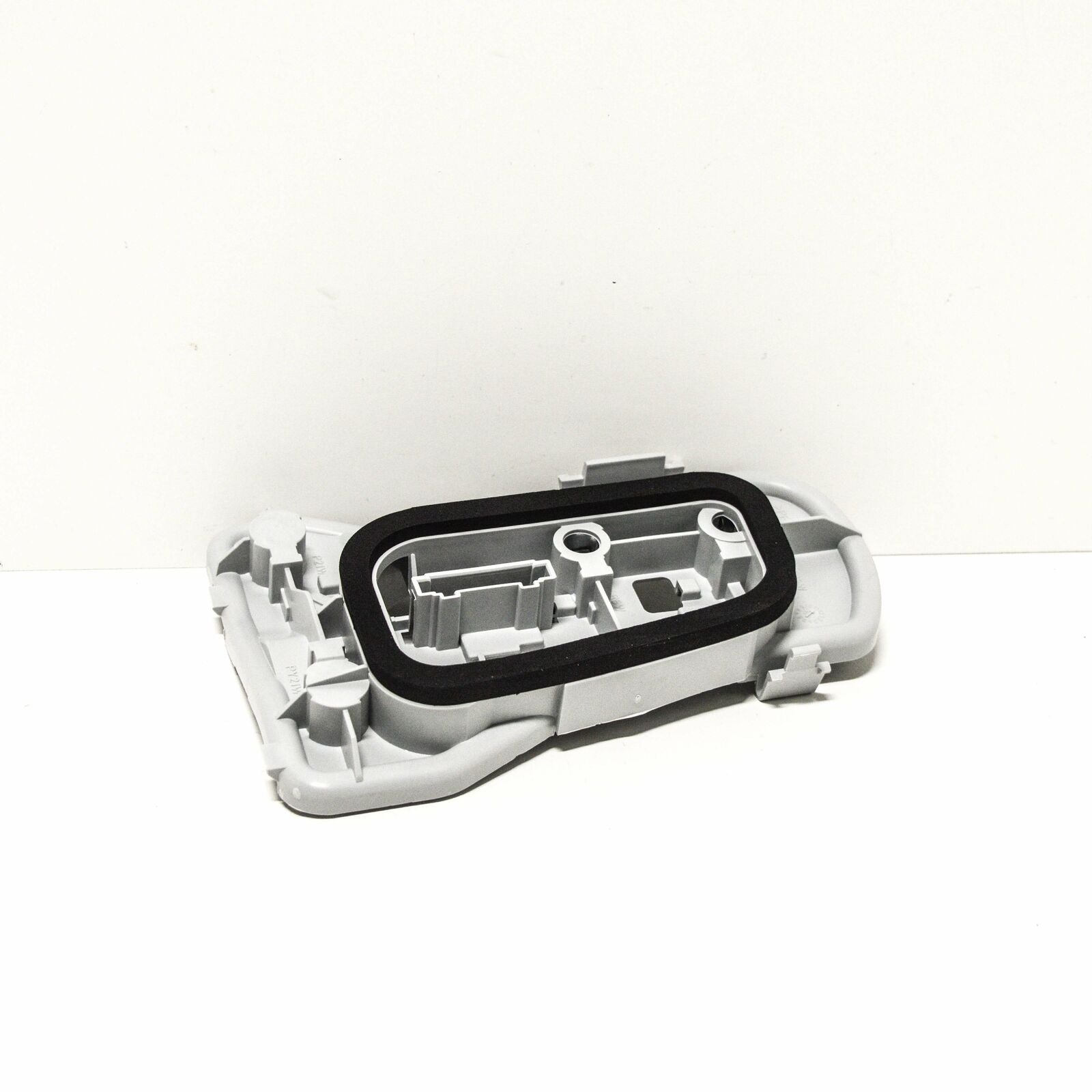 NEW VOLKSWAGEN POLO 9N REAR LEFT TAIL LIGHT CARRIER BULB 6Q6945257F ORIGINAL