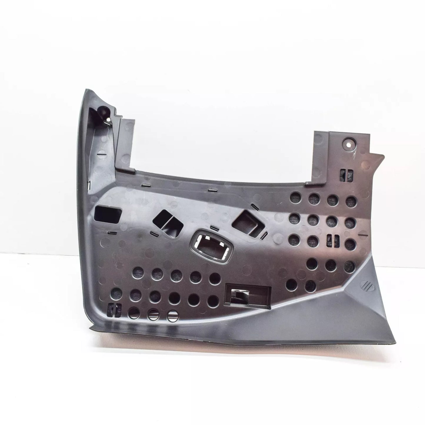 NEW MB C W205 FRONT INSTRUMENT DASH PANEL TRIM LOWER RIGHT A2056802400 ORIGINAL