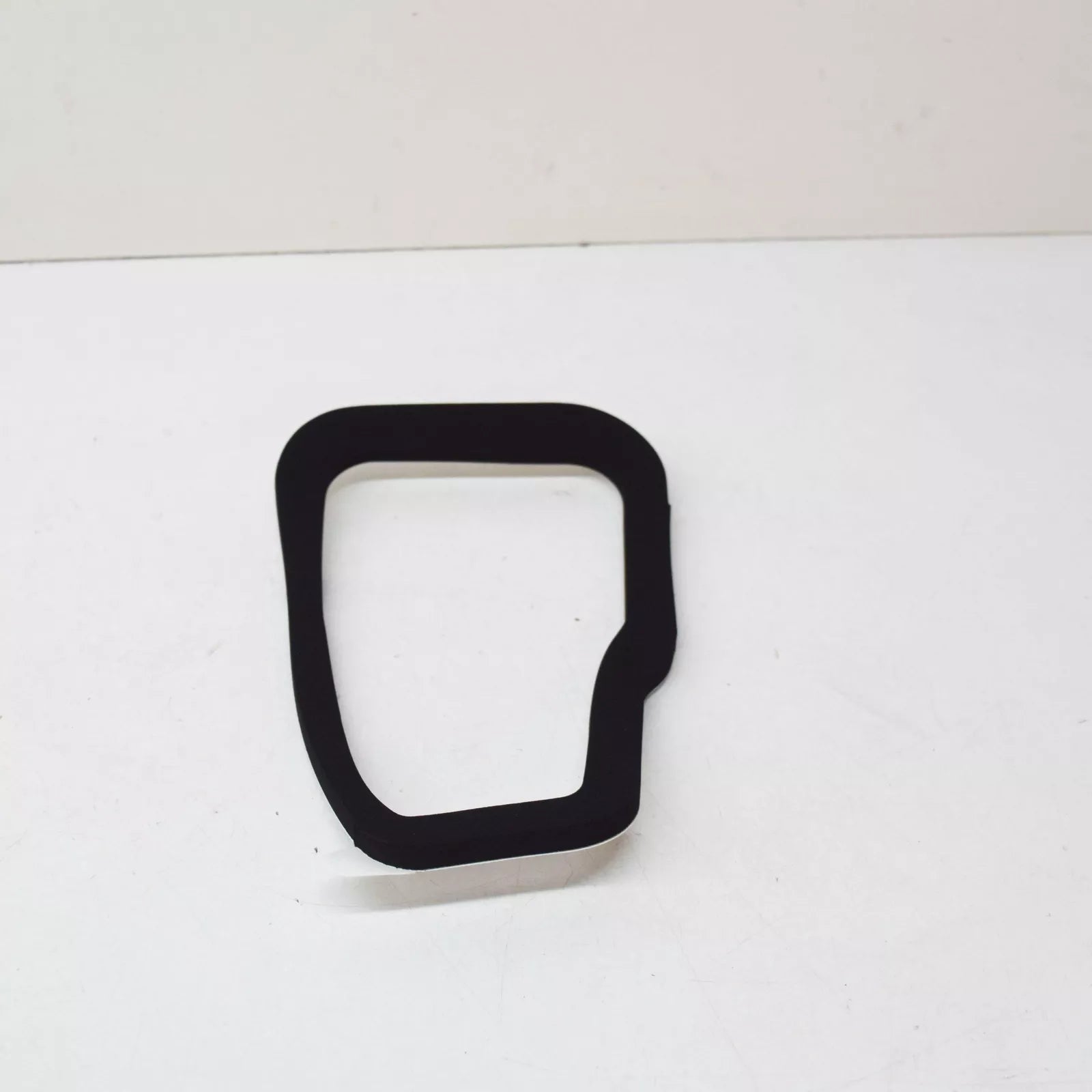 NEW VOLKSWAGEN GOLF MK7 REAR LEFT INNER TAIL LIGHT SEAL 5G0945191