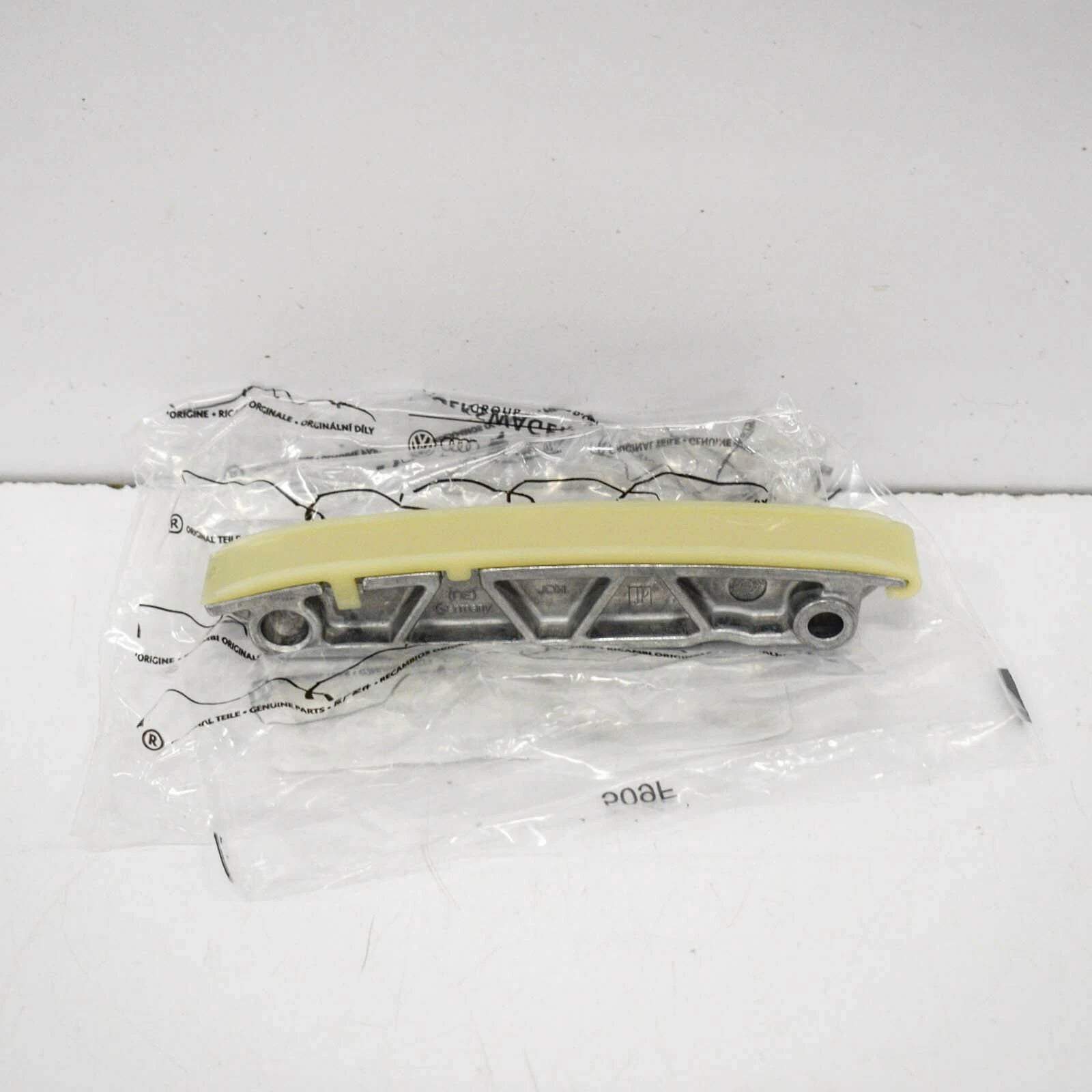 NEW AUDI A4 TIMING CHAIN GUIDE B8 057109469G 2011 ORIGINAL
