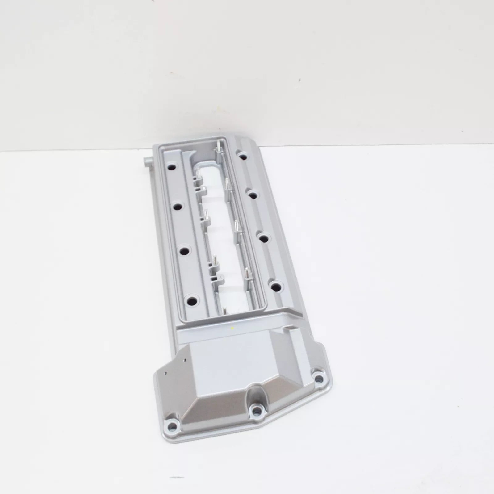 NEW BMW 7 E38 ENGINE VALVE COVER 11121703175 1703175 ORIGINAL