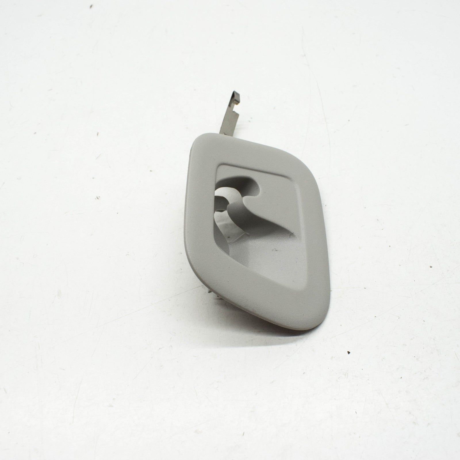 NEW MERCEDES BENZ C C205 REAR SEAT FRONT LEFT TRIM RING A20569161007H52 ORIGINAL