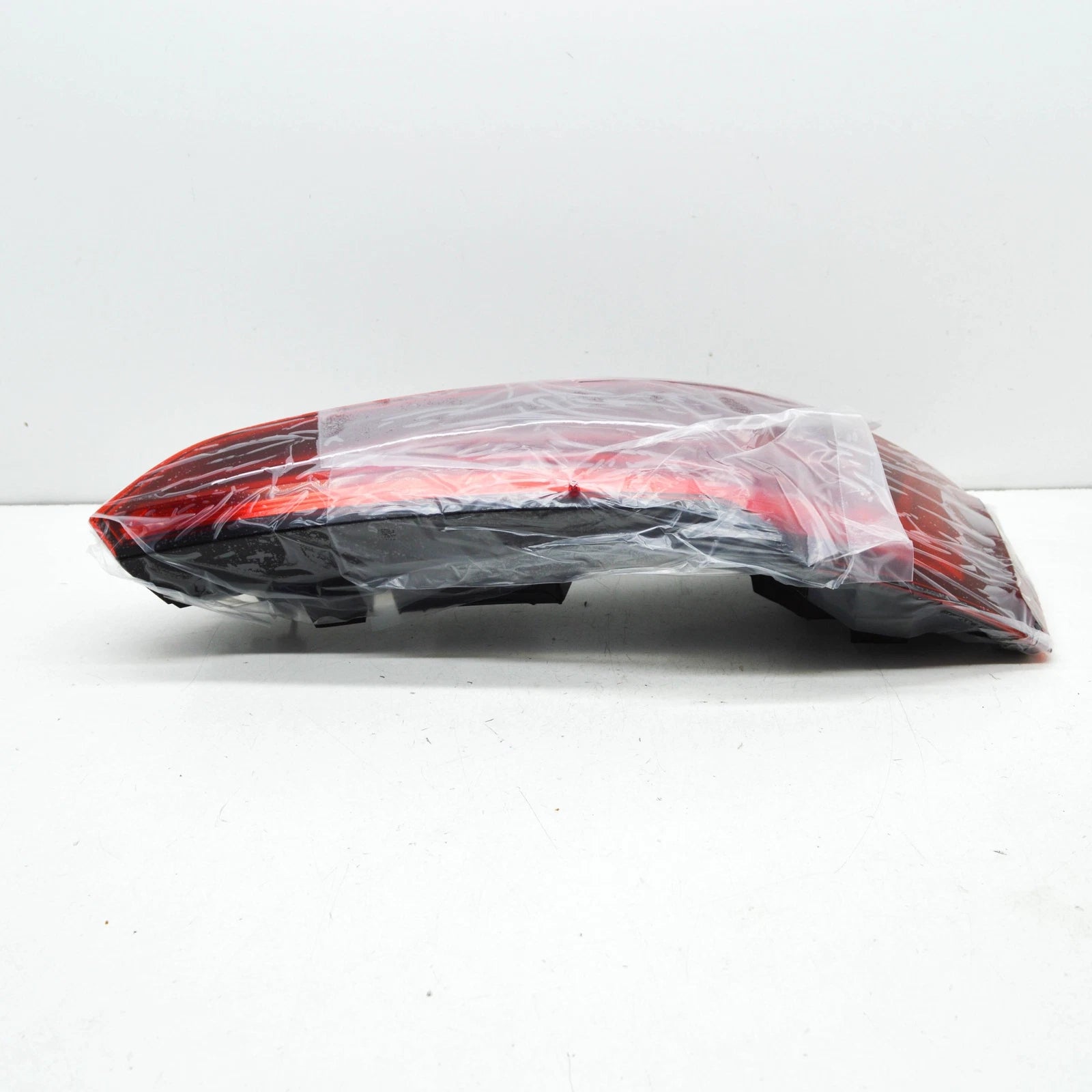 NEW AUDI Q5 FY 80A SPORTBACK REAR RIGHT TAILLIGHT 80A945076B ORIGINAL