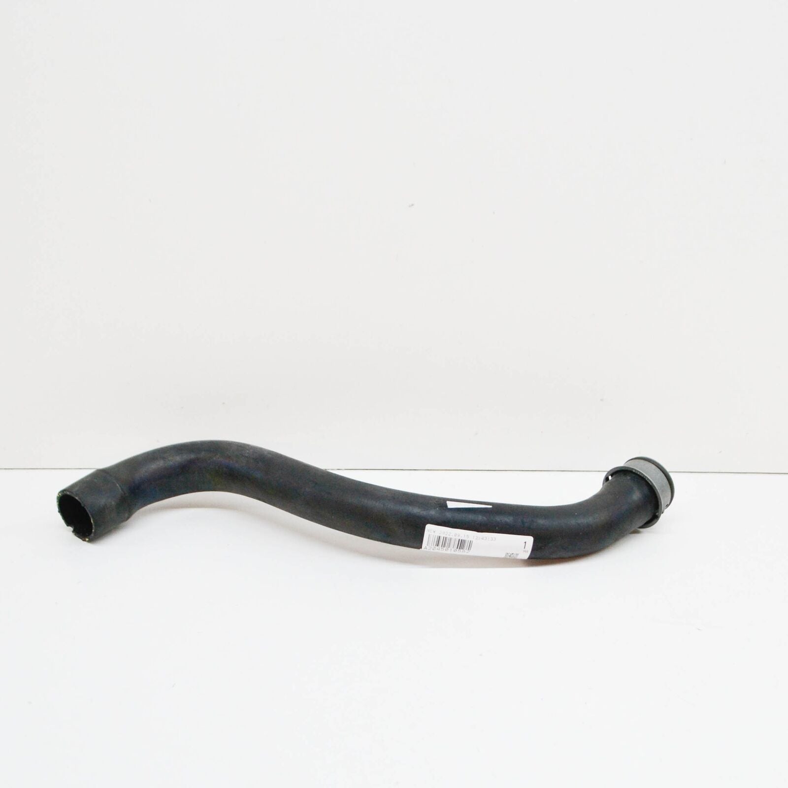 NEW MERCEDES-BENZ C W204 LEFT SIDE RADIATOR HOSE A2045010582 ORIGINAL