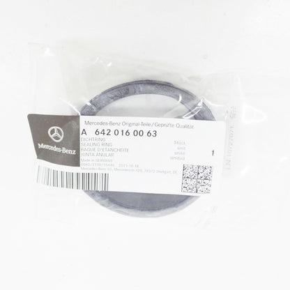 NEW MERCEDES-BENZ E W212 ENGINE COVER SEALING RING A6420160063 ORIGINAL