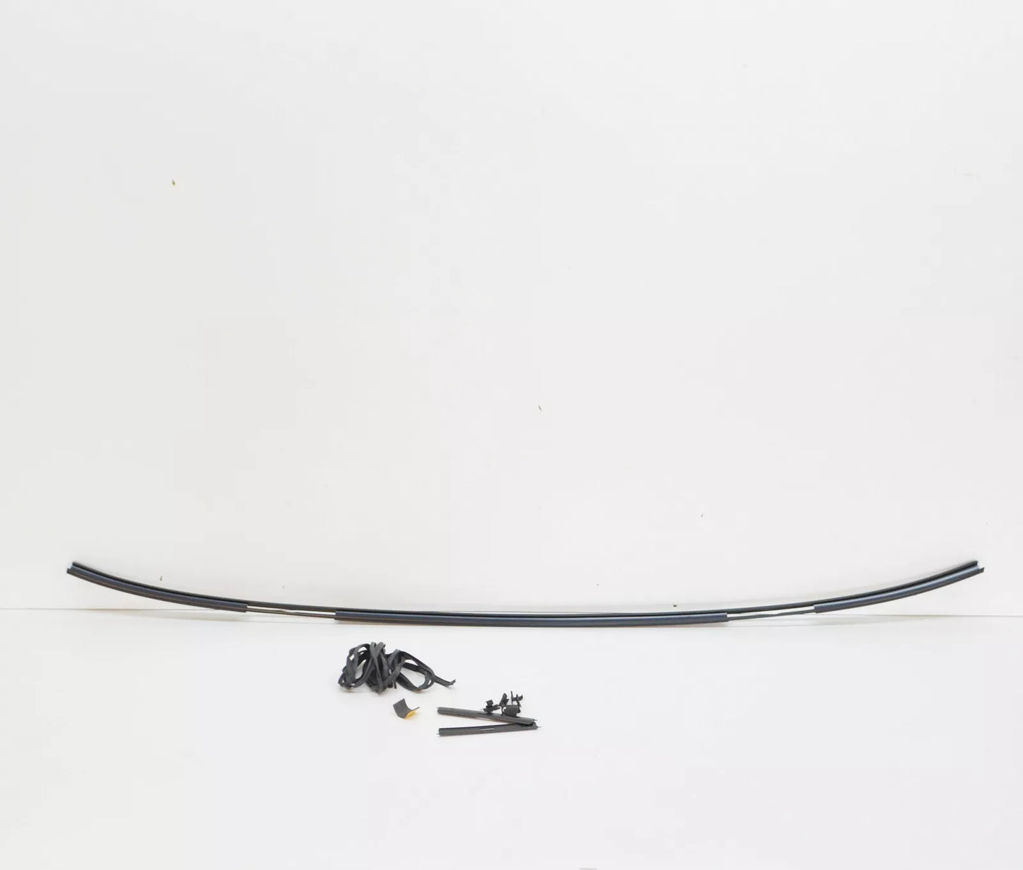 NEW BMW 5 E39 LEFT ROOF MOULDING 51138195561 8195561 ORIGINAL