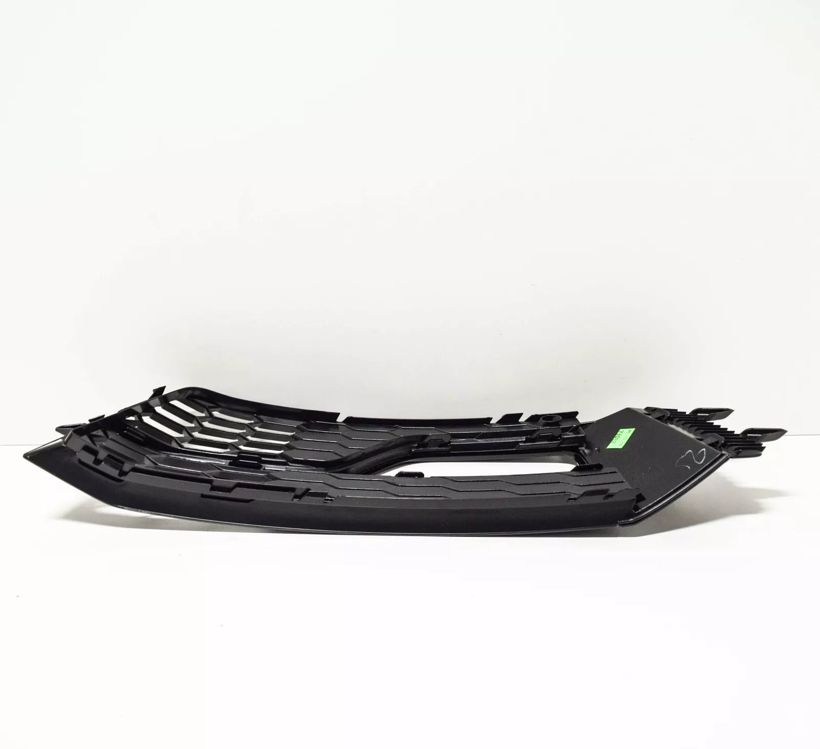 NEW AUDI A4 B8 S4 FOG LIGHT GRILL FRONT RIGHT 8K0807682T01C