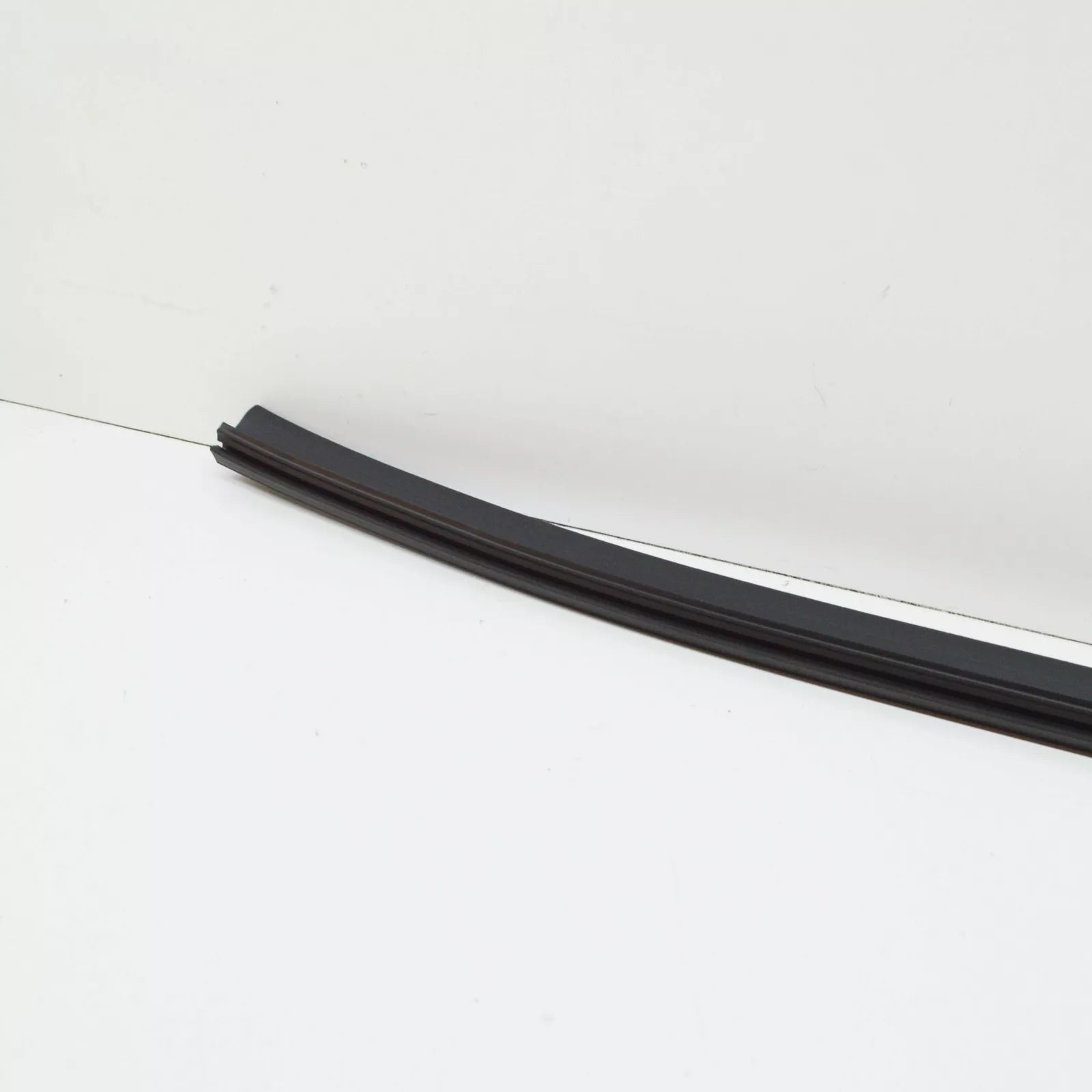 NEW MB C W205 FRONT BUMPER UPPER FRONT END SEALING A2056281300 ORIGINAL