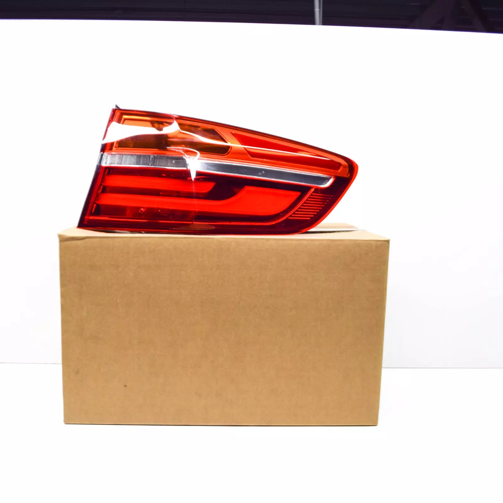 NEW BMW X6 E71 E72 REAR RIGHT TAILLIGHT 63217295002 7295002 ORIGINAL