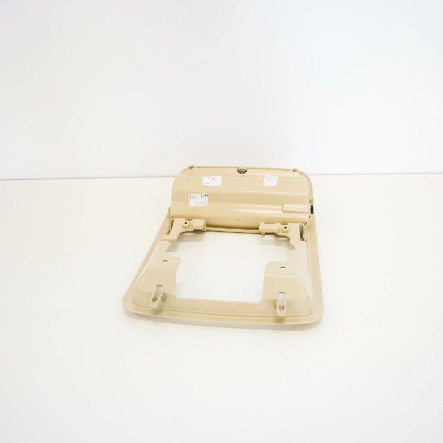 NEW VOLKSWAGEN JETTA MK6 INTERIOR ROOF CONSOLE 561868837A95T