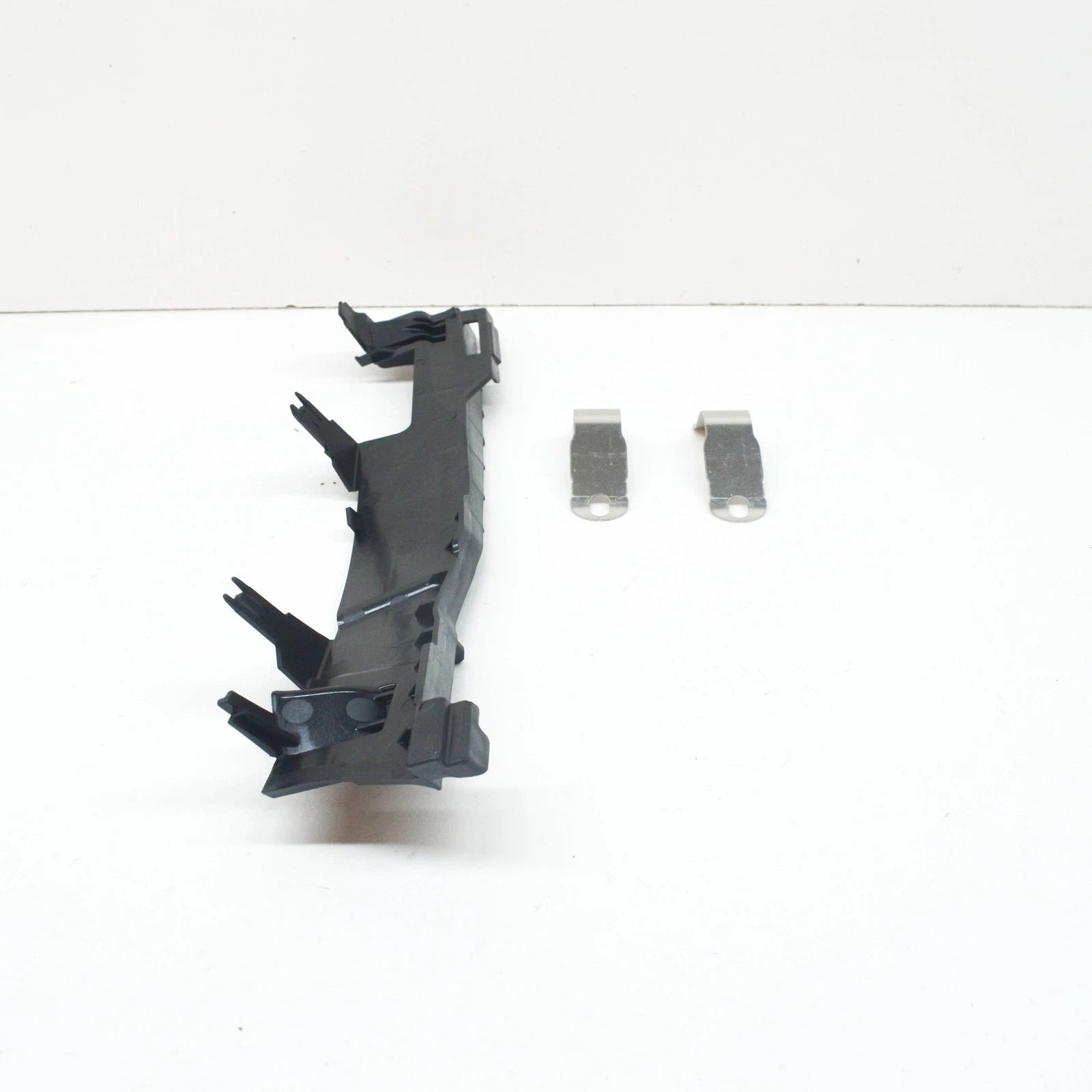 NEW BMW 5 F90 M RIGHT HEADLIGHT BRACKET MOUNT 63119879644 ORIGINAL