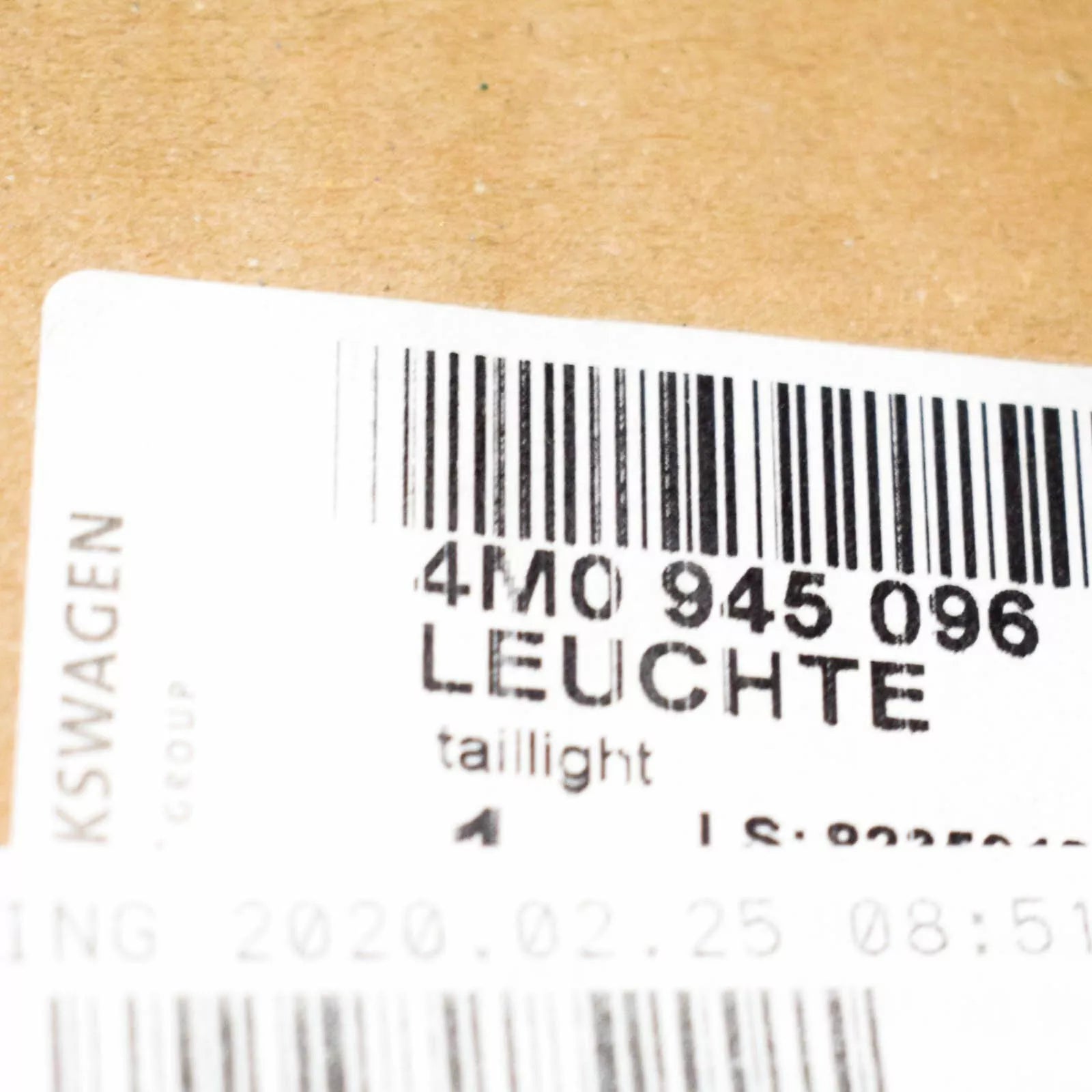 NEW AUDI Q7 REAR RIGHT LIGHT HALOGEN REPLACEMENT 4M0945096