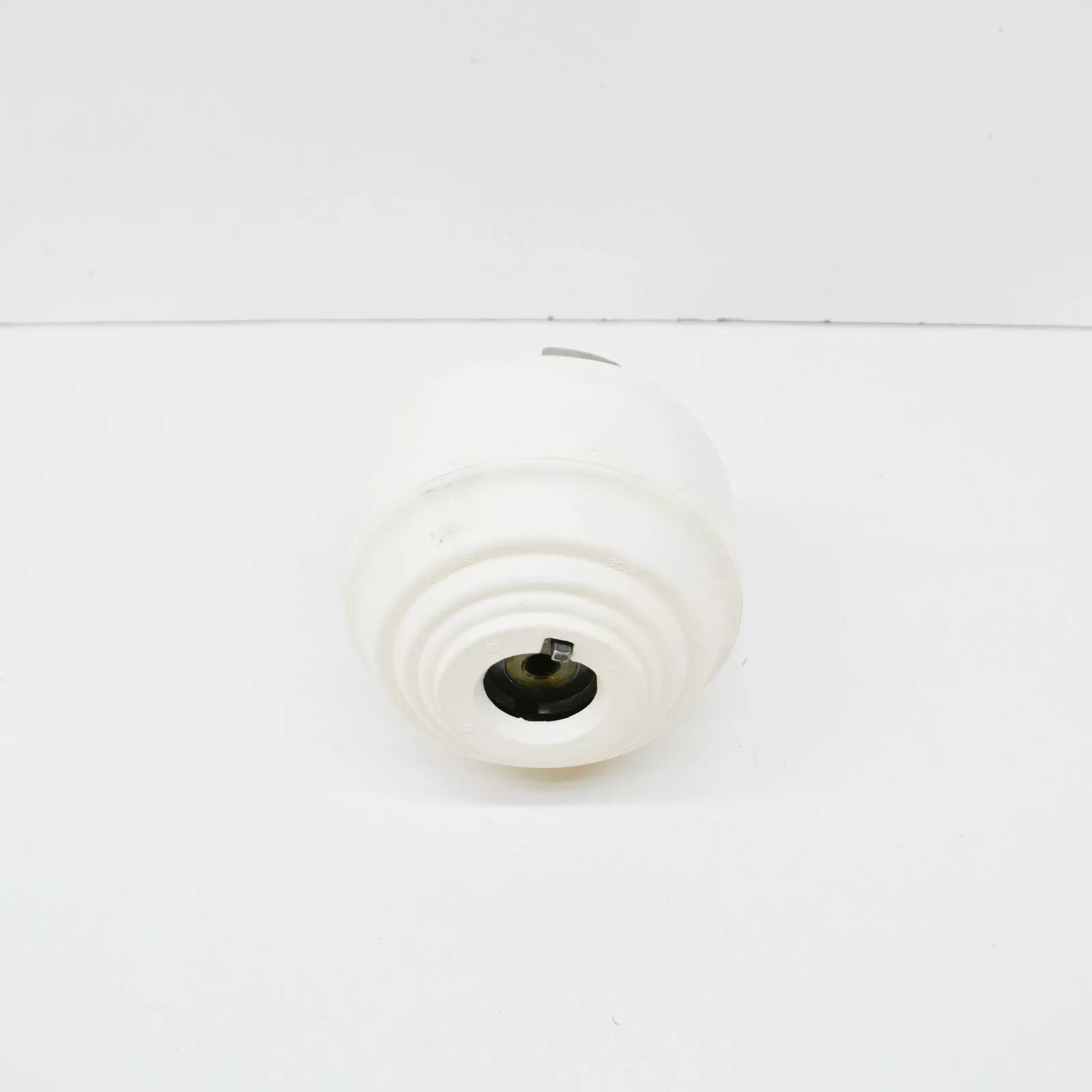 NEW MERCEDES-BENZ S W221 FRONT SIDE ENGINE MOUNT A2212403717