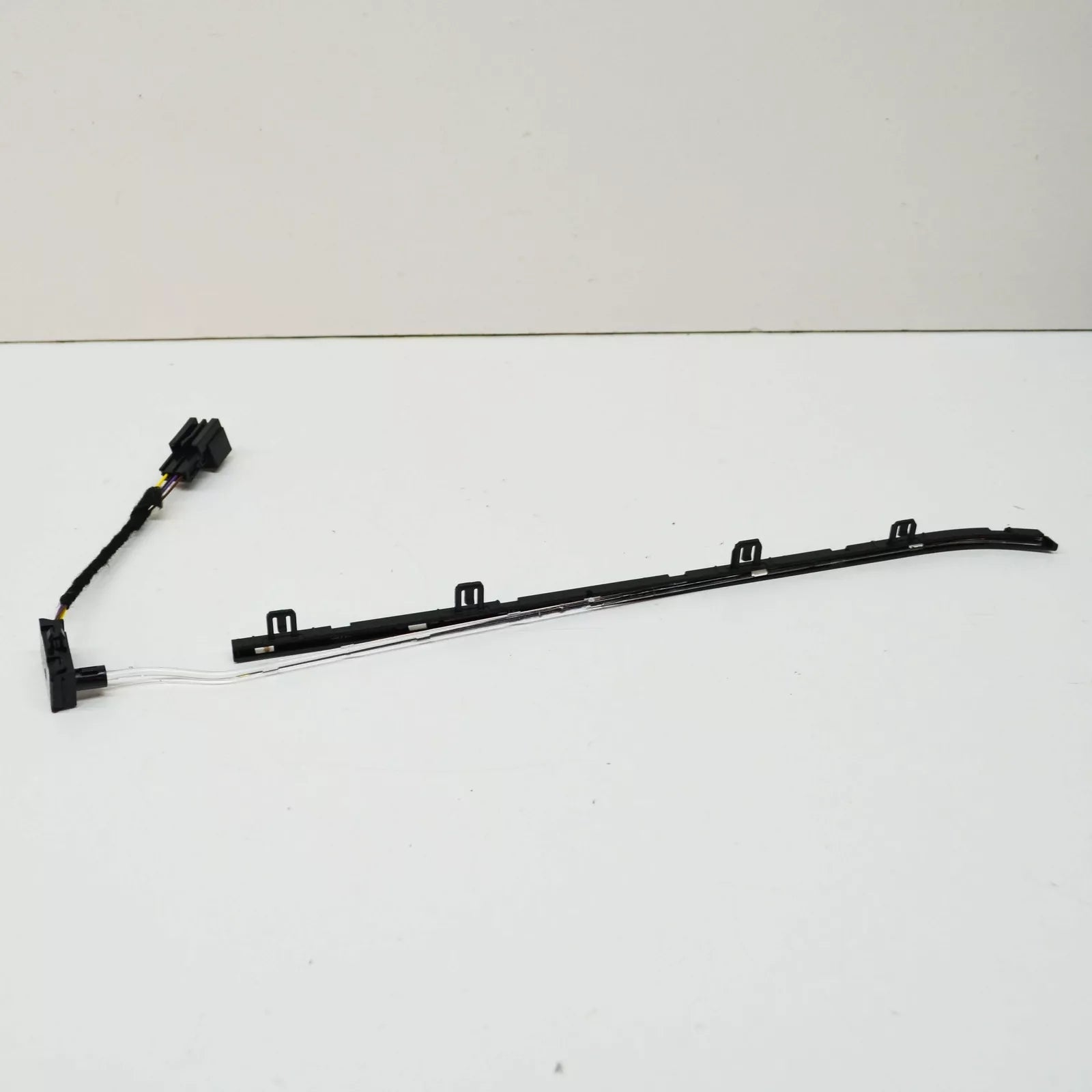 NEW AUDI A4 B9 FRONT CENTER CONSOLE RIGHT LIGHT MODULE 8W0947094A ORIGINAL