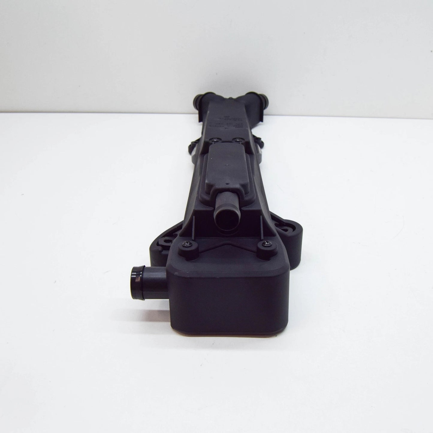 NEW AUDI A8 4H RIGHT ENGINE OIL SEPARATOR 07P103464F ORIGINAL