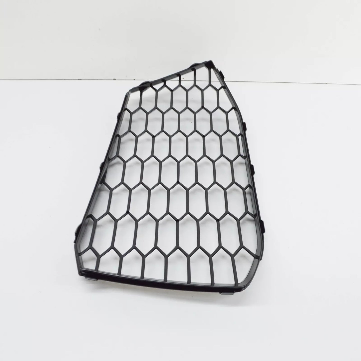 NEW AUDI TT ROADSTER FV FRONT LEFT AIR GUIDE GRILLE 8S0807681JT94 ORIGINAL