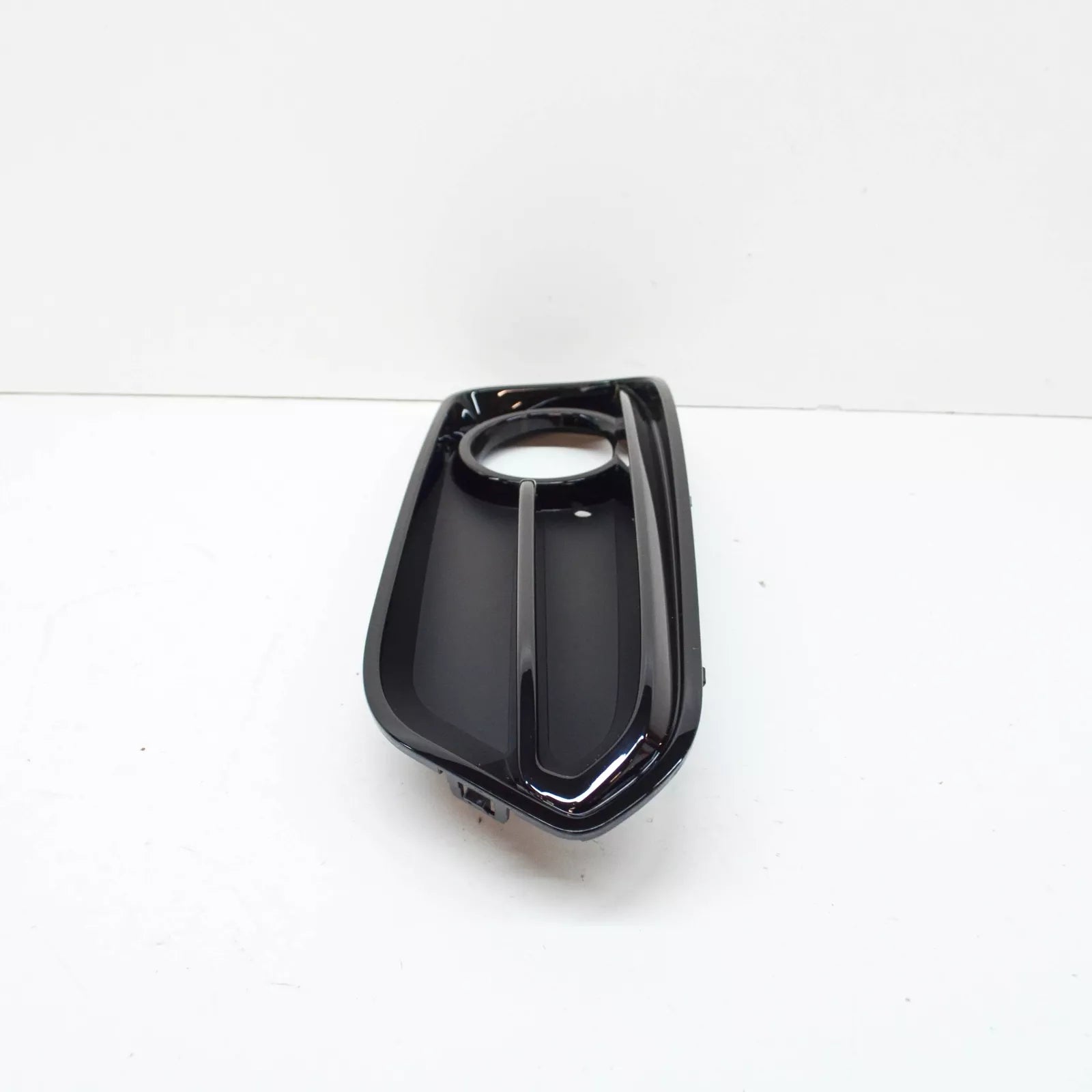 NEW BMW 1 F21 FRONT BUMPER RIGHT SIDE FOG LIGHT GRILLE 51117371668 ORIGINAL