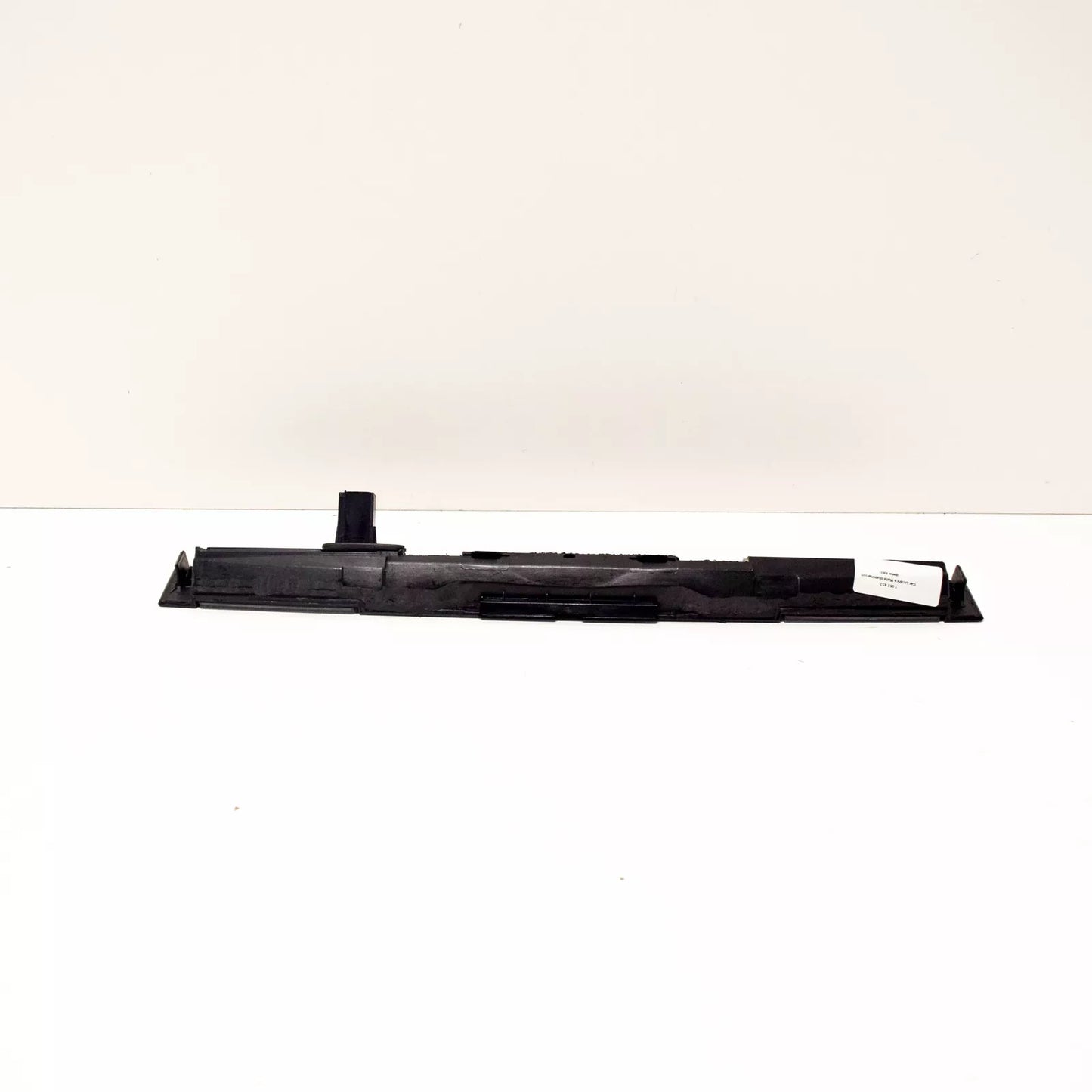 NEW BMW X3 E83 TRUNK LID GRIP WITH KEY BUTTON 51133403611 ORIGINAL