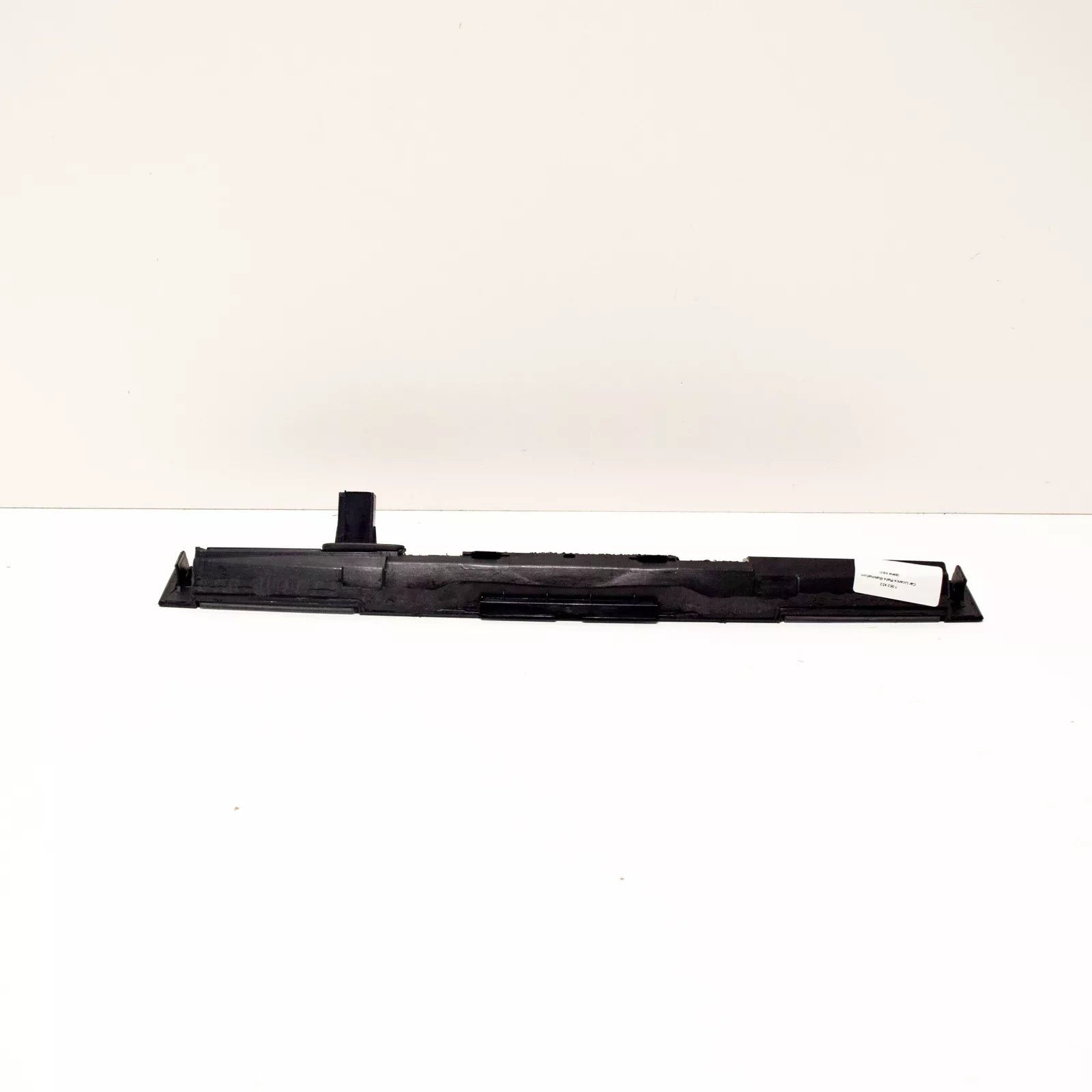 NEW BMW X3 E83 TRUNK LID GRIP WITH KEY BUTTON 51133403611 ORIGINAL