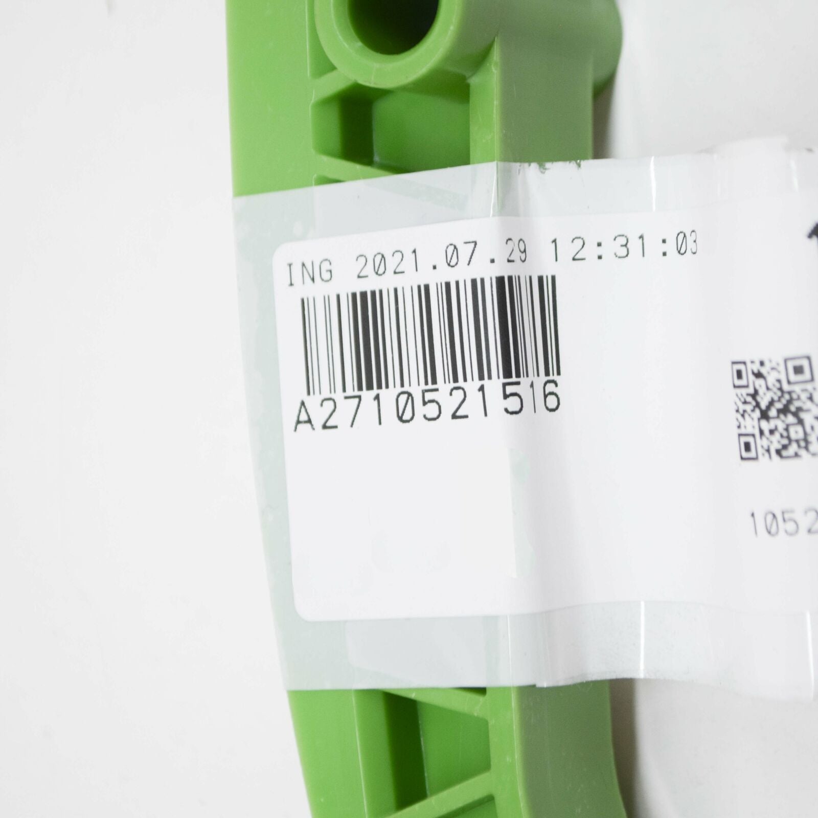 NEW MERCEDES-BENZ C W204 LEFT LOWER CHAIN GUIDE A2710521516 ORIGINAL