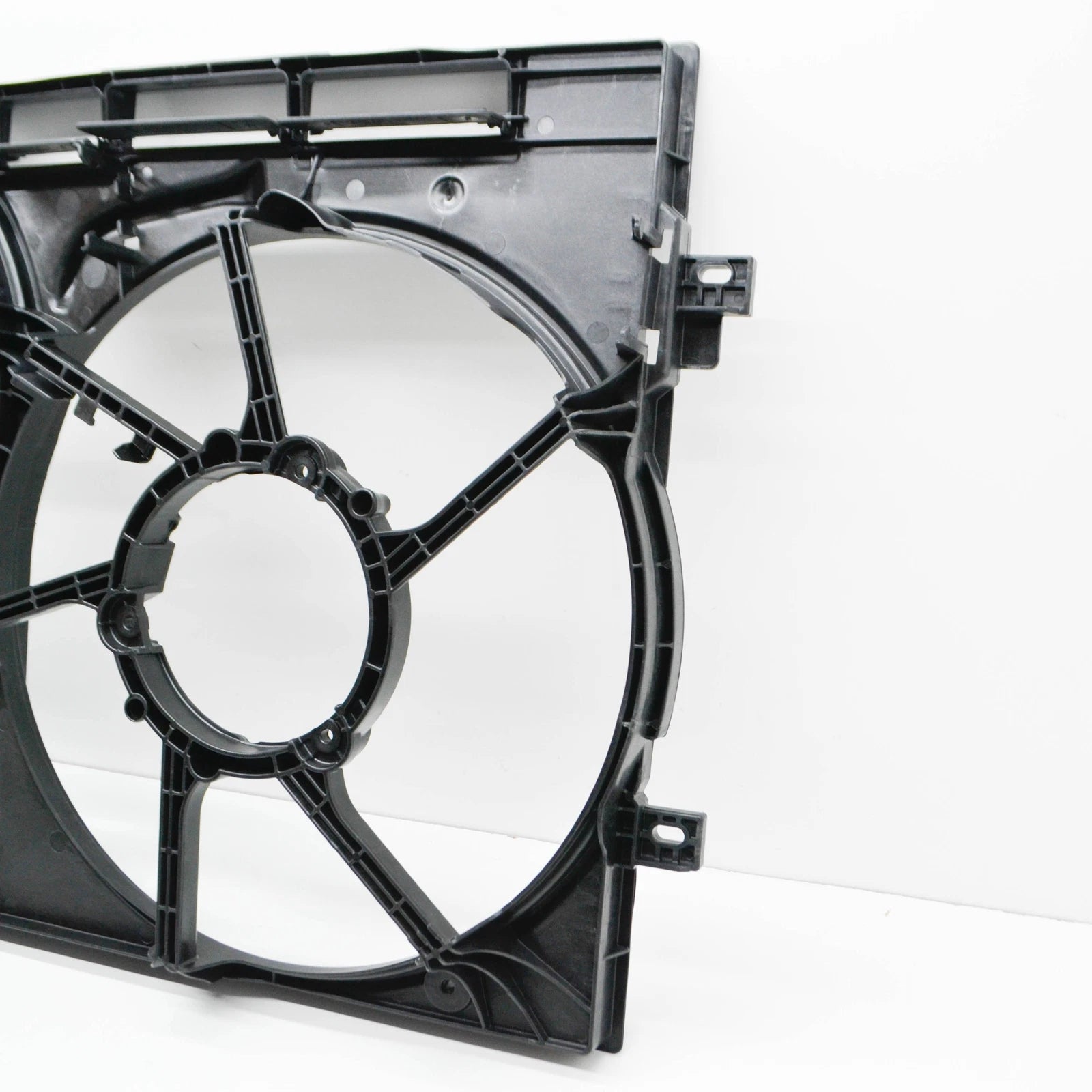 NEW VW TIGUAN ALLSPACE MK2 ENGINE TWIN FAN RING 5QN121205 ORIGINAL