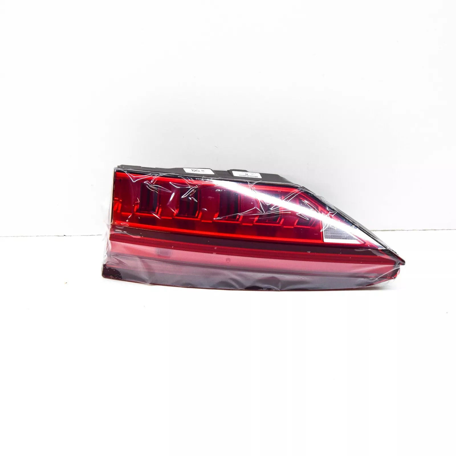 NEW AUDI A6 C8 REAR RIGHT TAILGATE BOOT LID LED TAILLIGHT 4K5945094C ORIGINAL