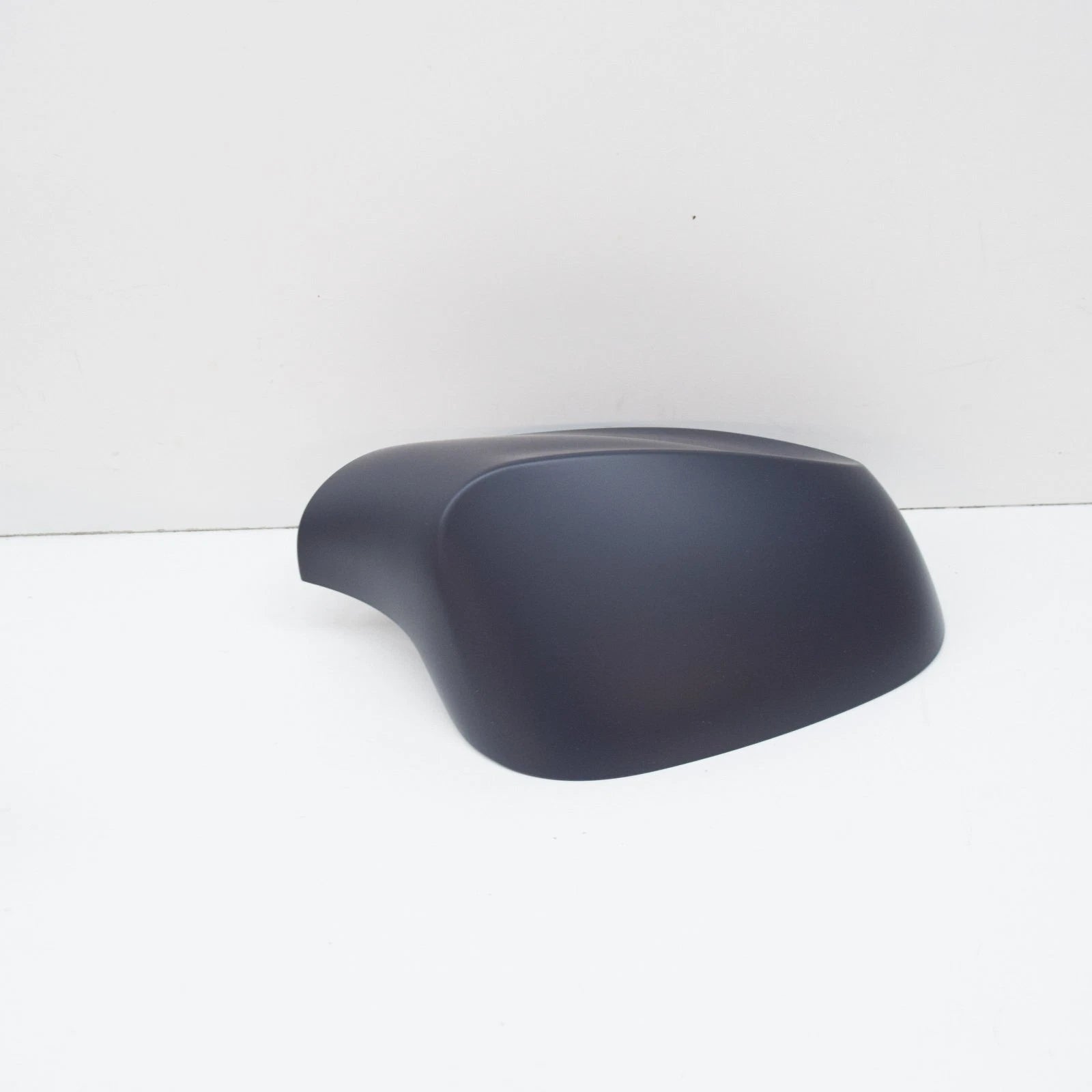 NEW BMW 1 E81 FRONT RIGHT DOOR MIRROR COVER 51167229262 ORIGINAL