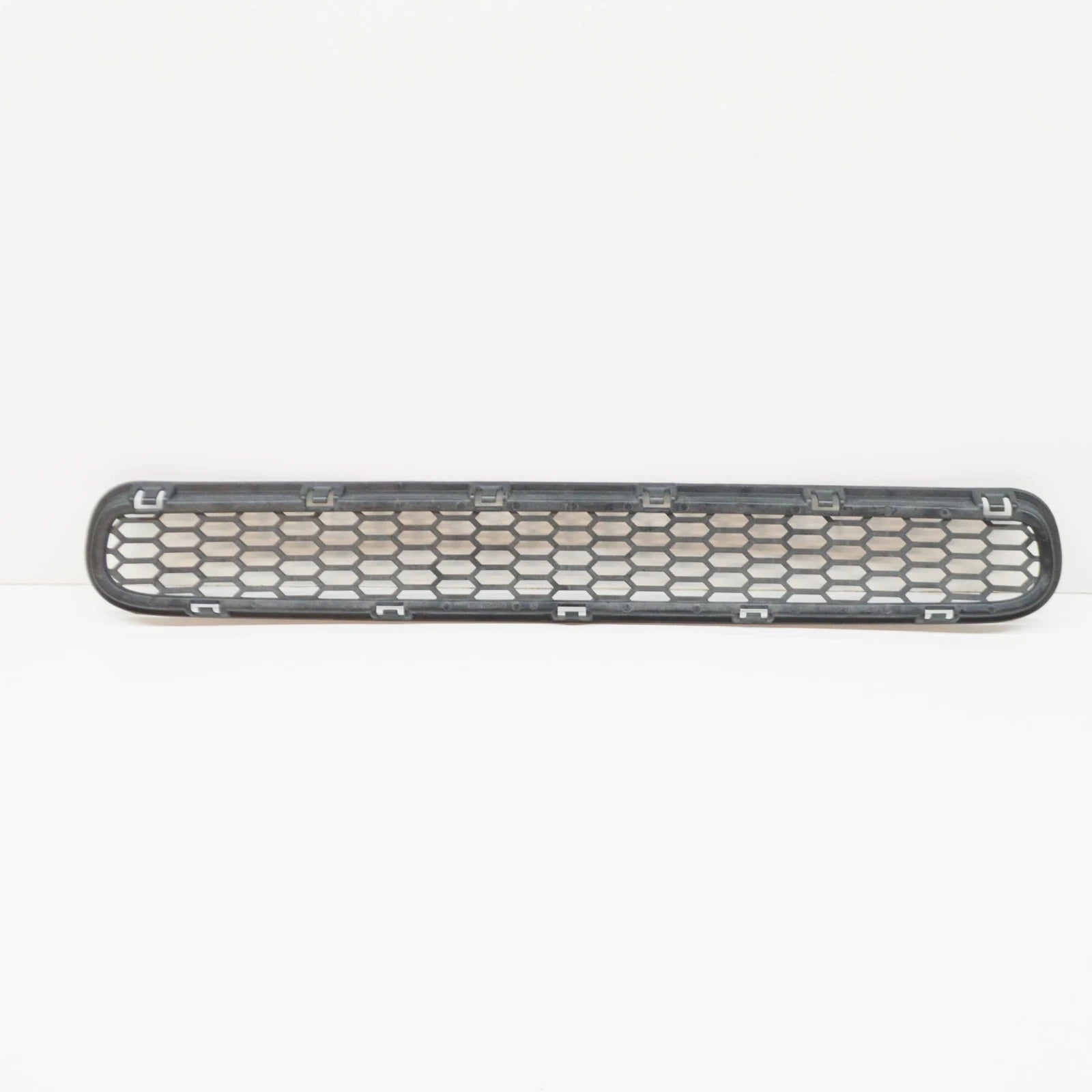 NEW BMW M3 COUPE E92 REAR BUMPER CENTER M GRILLE 51128040877 ORIGINAL