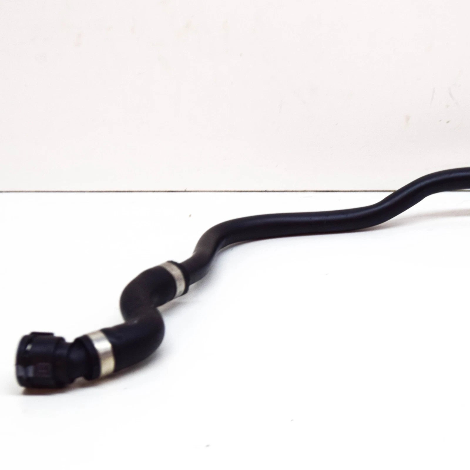 NEW BMW X1 F48 RADIATOR HOSE 17127617375 7617375 ORIGINAL