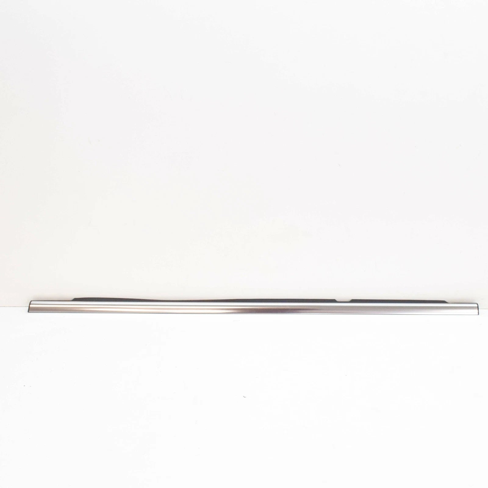 NEW MB GL X164 REAR LEFT OUTSIDE WINDOW GARNISH MOLDING A1646902380