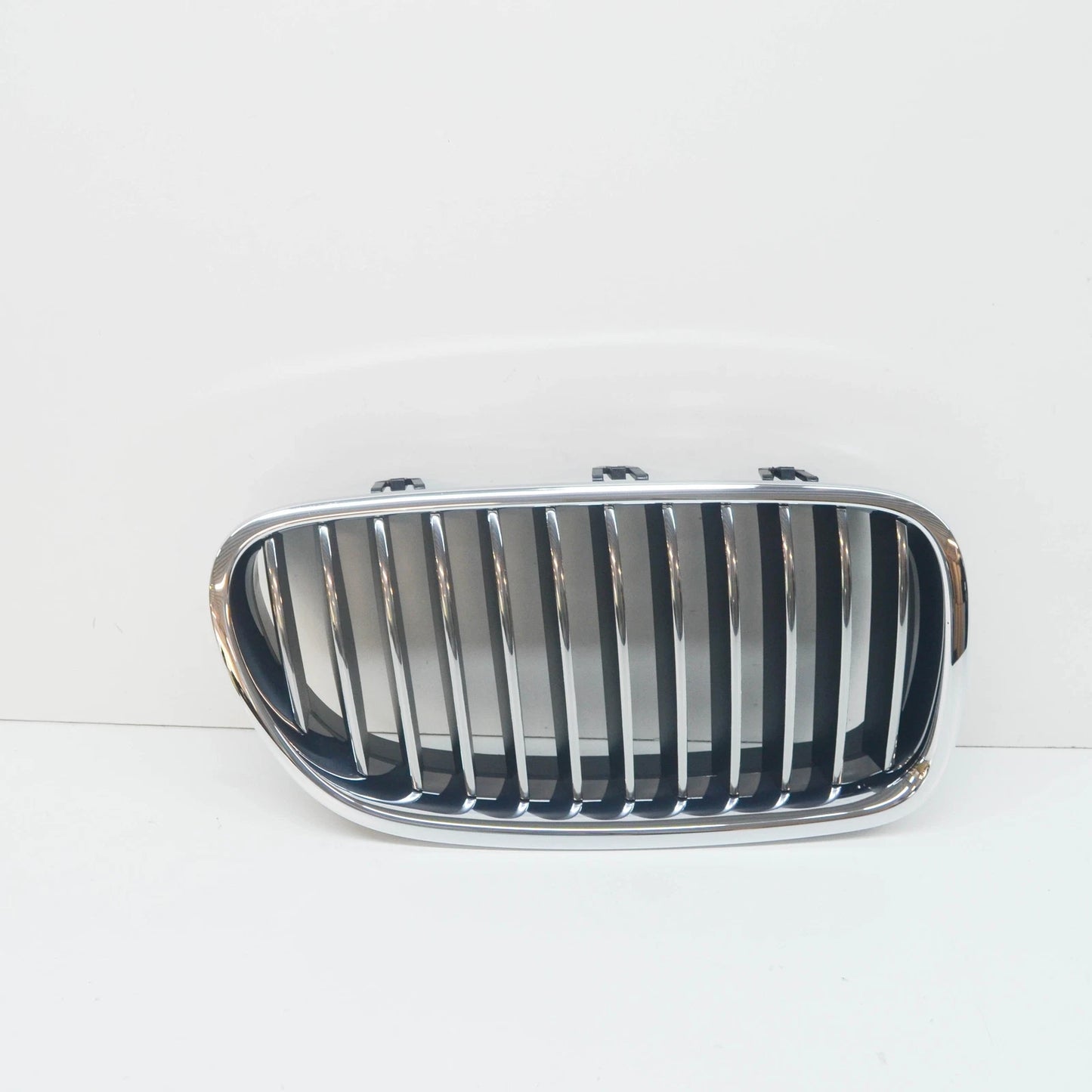 NEW BMW 5 F10 FRONT RIGHT RADIATOR GRILLE 51137203650 7203650 ORIGINAL
