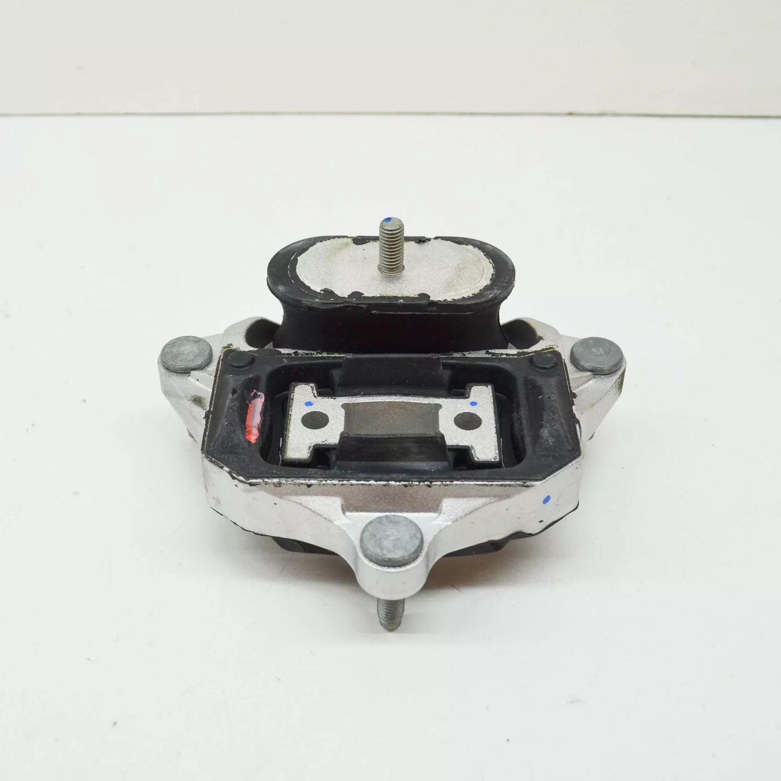 NEW AUDI A4 B9 AUTOMATIC TRANSMISSION MOUNT 8W0399156BH