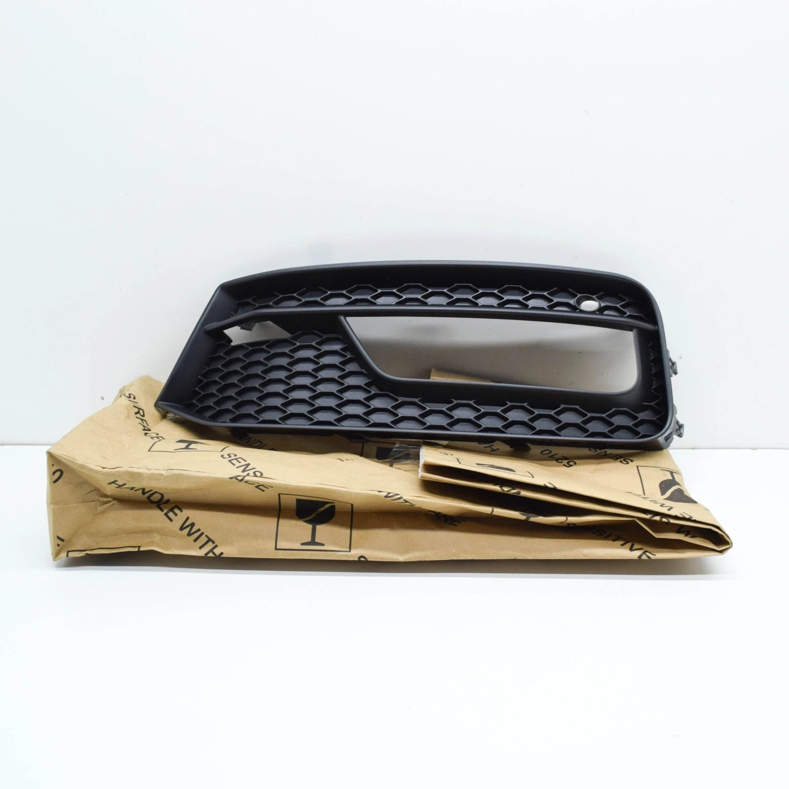 NEW AUDI A1 8X S FRONT BUMPER LEFT FOG LIGHT GRILLE 8XA807681C9B