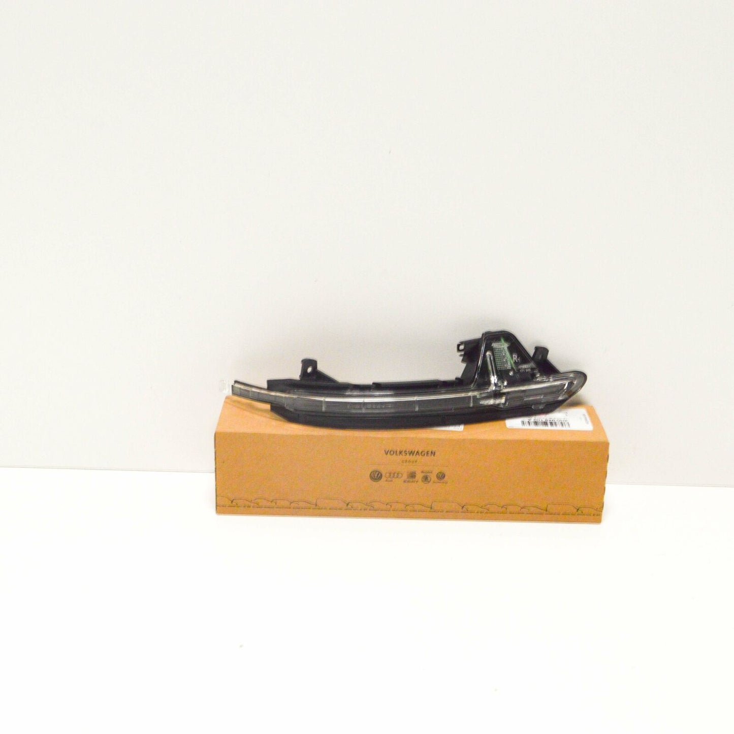 NEW AUDI A8 4H LED FRONT RIGHT WING MIRROR TURN INDICATOR 4H0949102A ORIGINAL