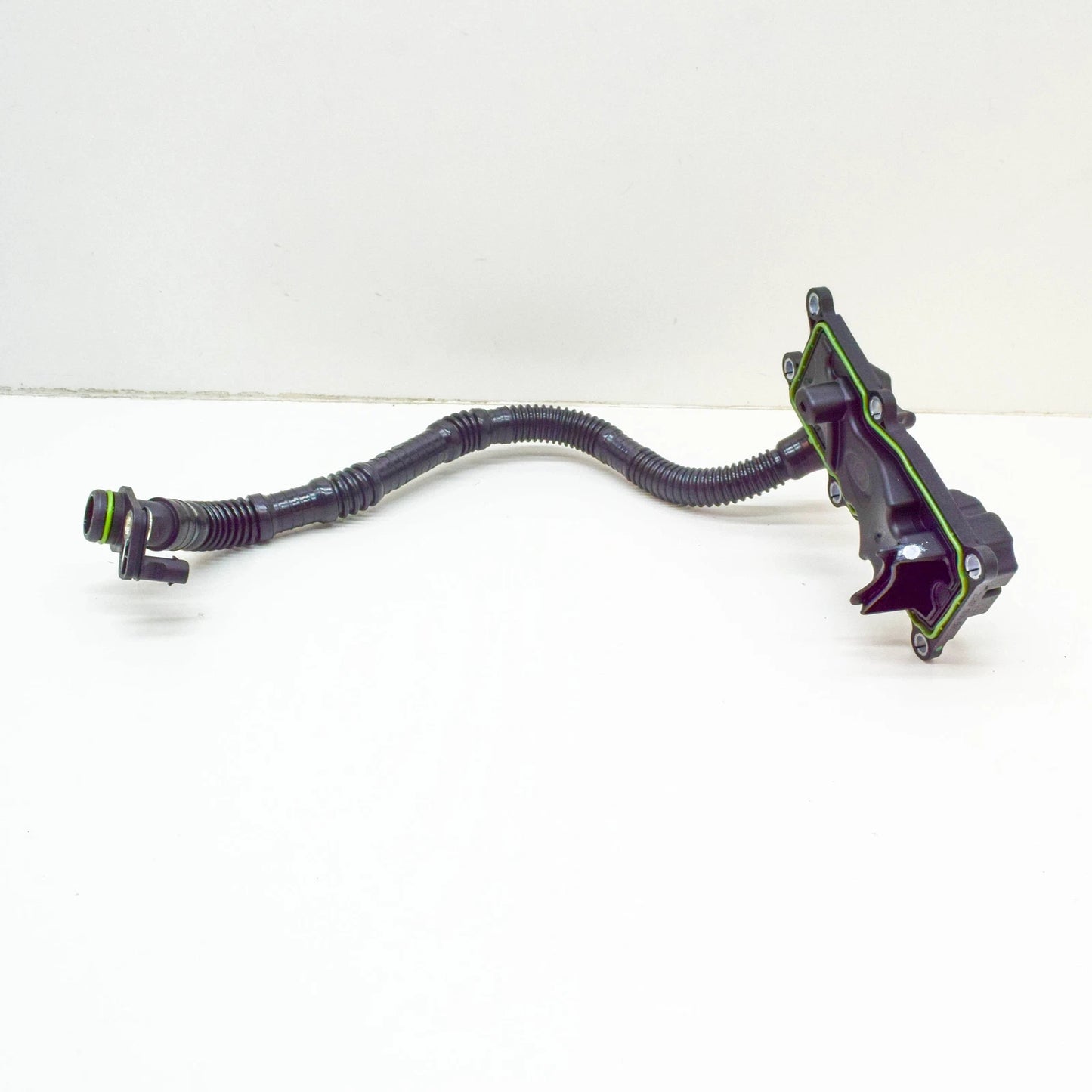 NEW MERCEDES-BENZ GLC X253 ENGINE VENT LINE A2740180321 ORIGINAL