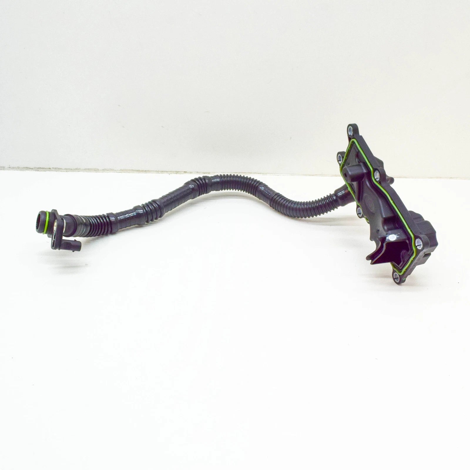 NEW MERCEDES-BENZ GLC X253 ENGINE VENT LINE A2740180321 ORIGINAL