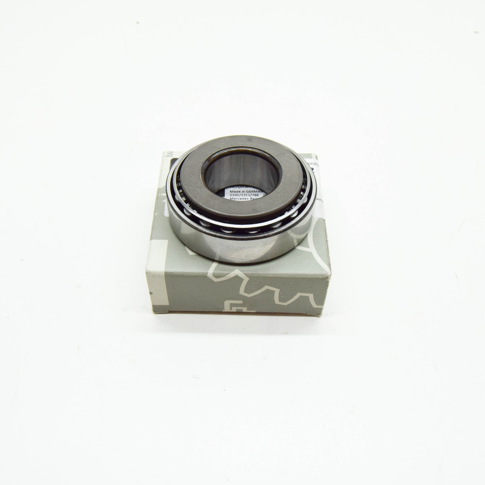 NEW MERCEDES-BENZ SL R107 REAR PINION TAPERED ROLLER BEARING A0029801102