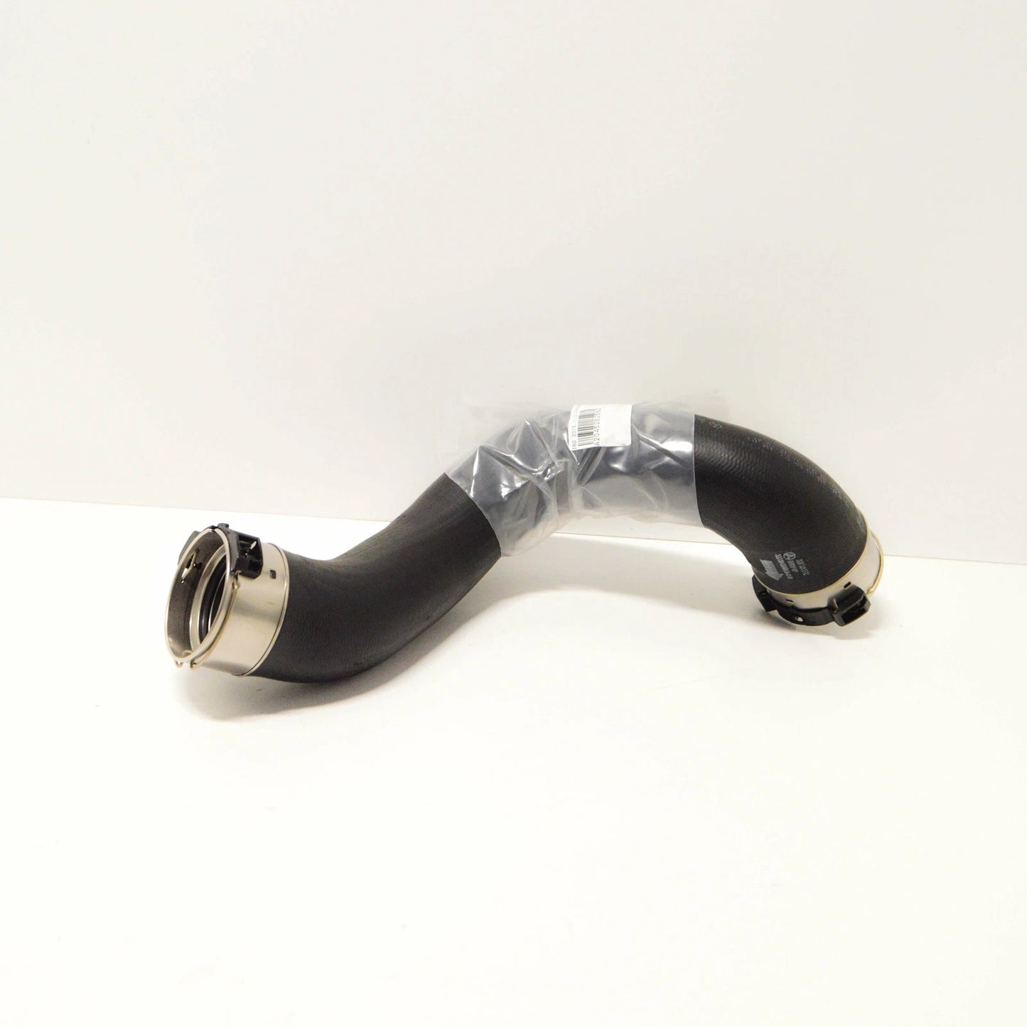 NEW MERCEDES BENZ C W204 LEFT INTERCOOLER CHARGE HOSE A2045282582 ORIGINAL