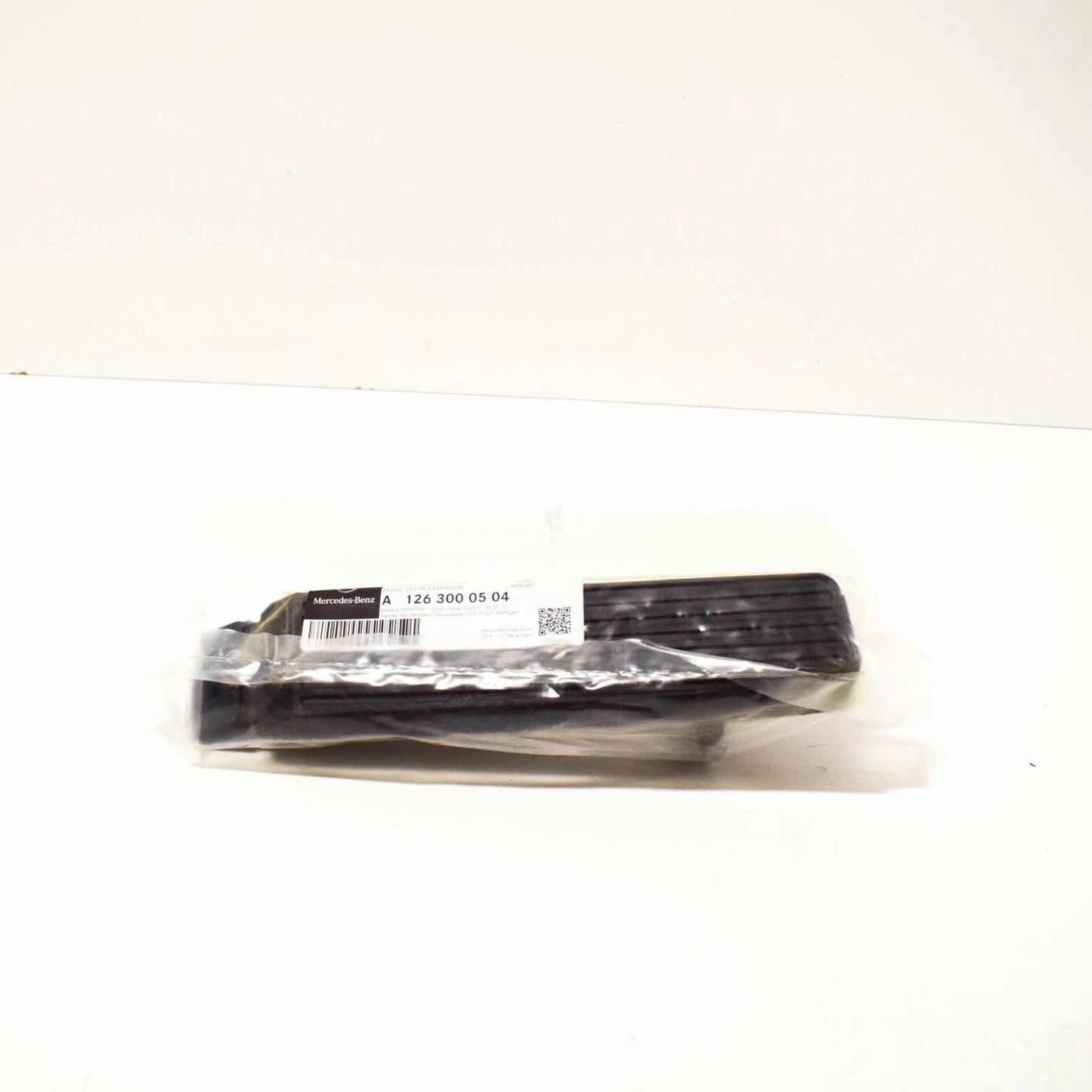 NEW MERCEDES-BENZ E-CLASS W124 ACCELERATOR PEDAL A1263000504 LHD