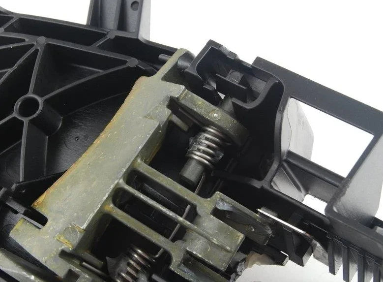 NEW BMW X3 F25 FRONT RIGHT OUTSIDE DOOR HANDLE CARRIER 51217193264 ORIGINAL