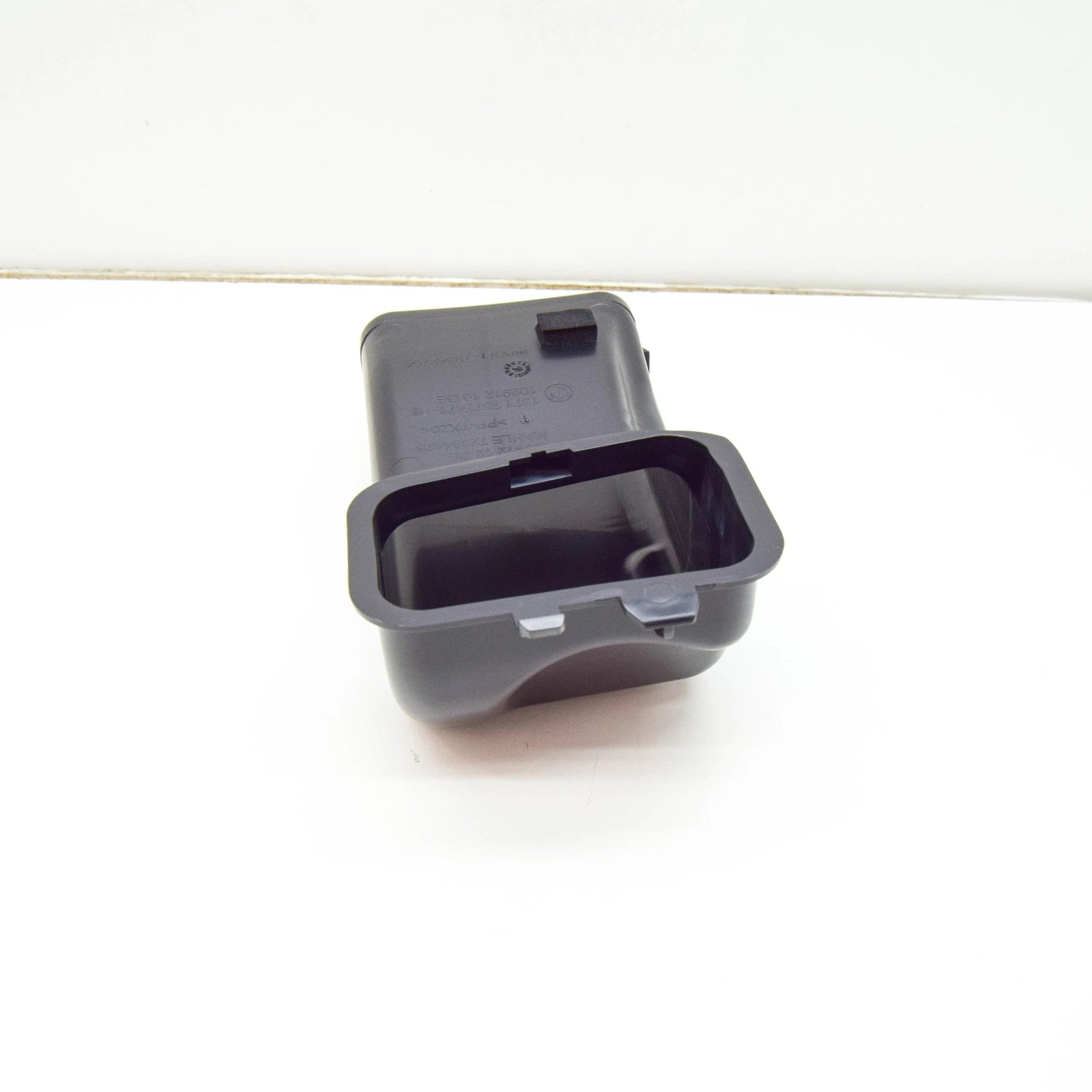 NEW BMW 5 F10 AIR INTAKE CHANEL 13718591020 8591020 ORIGINAL